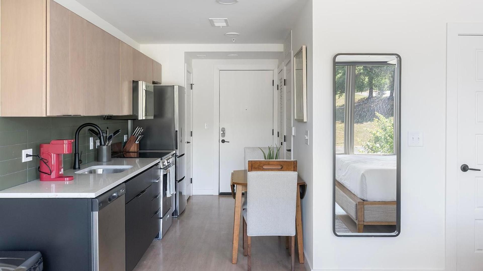 Landing Amazing Studio Gym Apartment