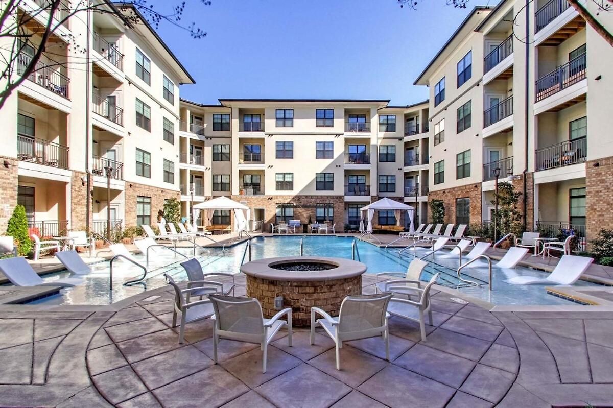 The Vibe 8720 Apartment *