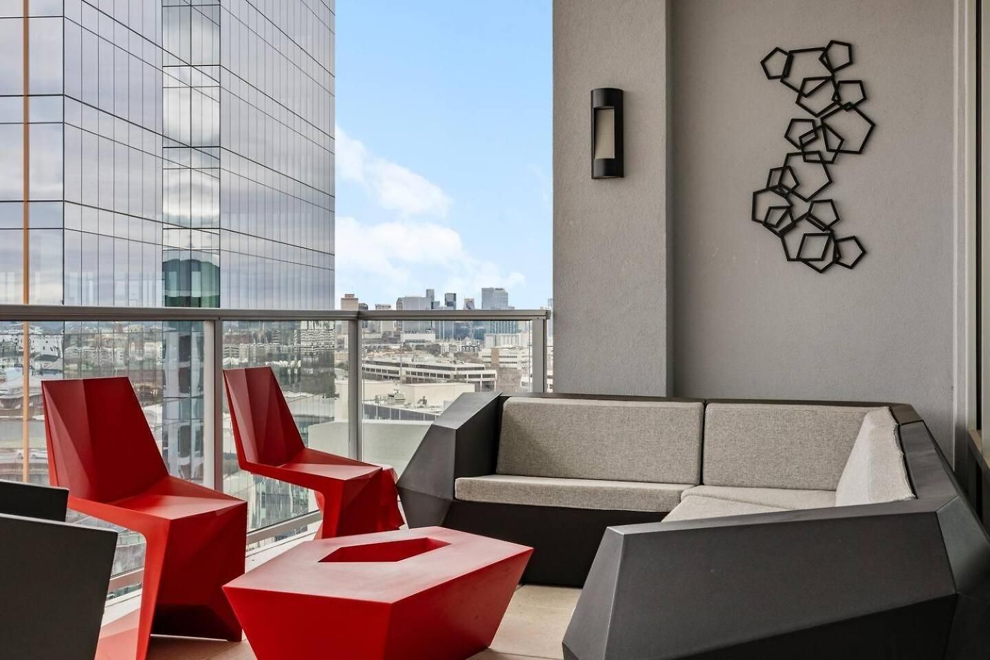 King Bed, Gym, Rooftop Pool, Free Parking Nashville