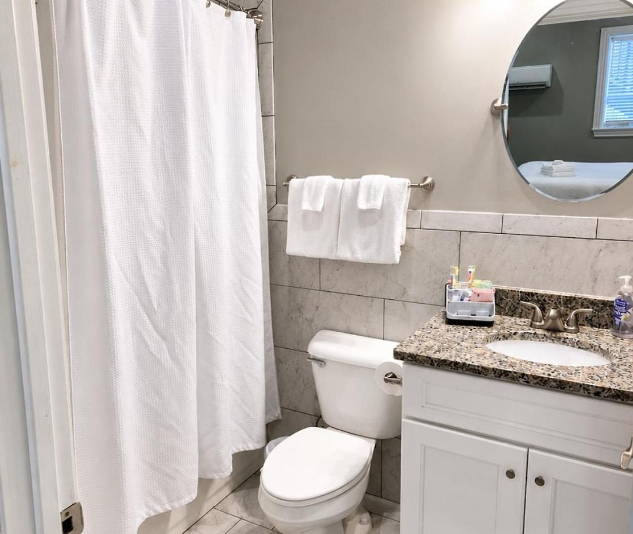 Apartment Bright & Cozy Church Conversion 1br *