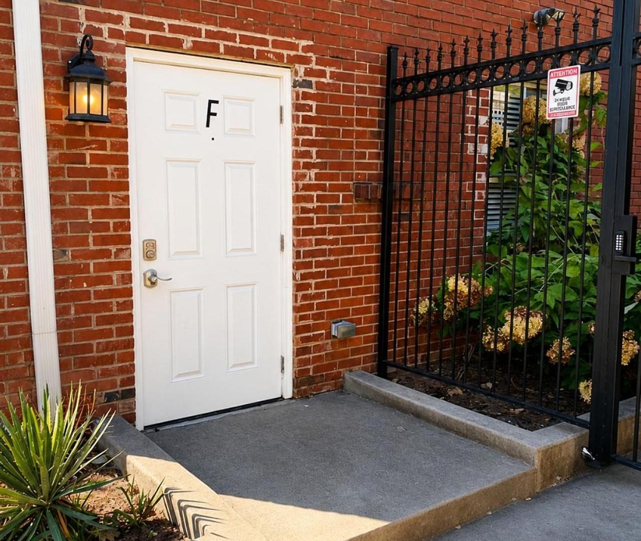 Apartment Bright & Cozy Church Conversion 1br Nashville
