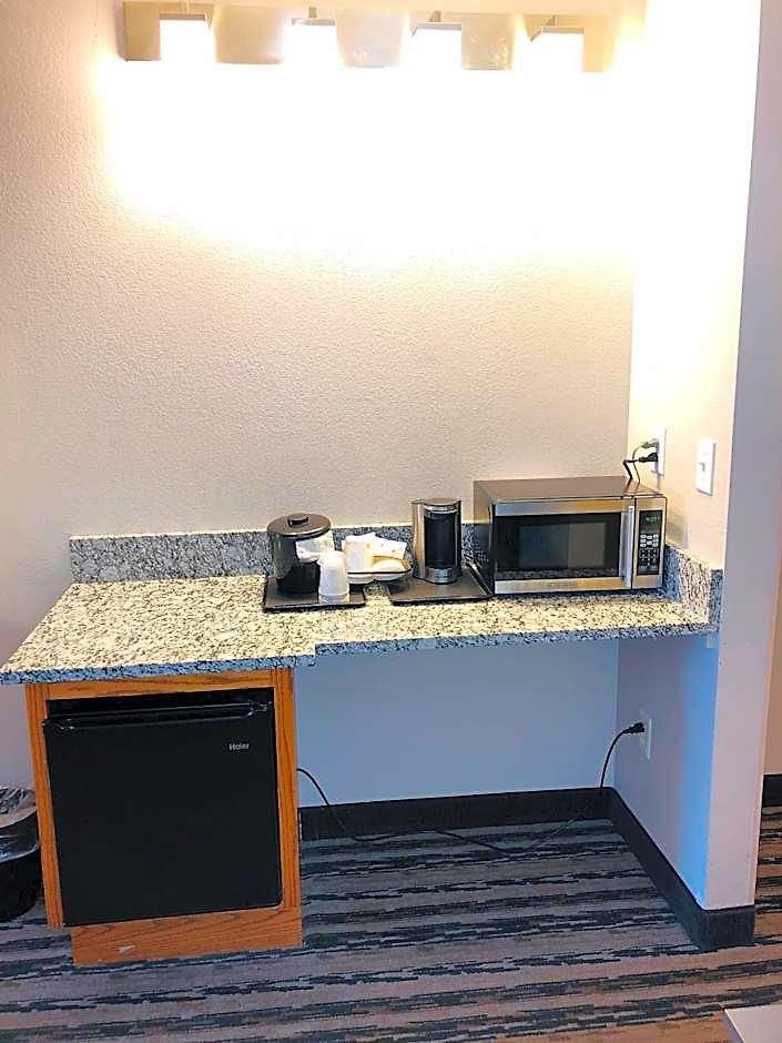 Hotel Country & By Radisson, Airport East, Tn Nashville