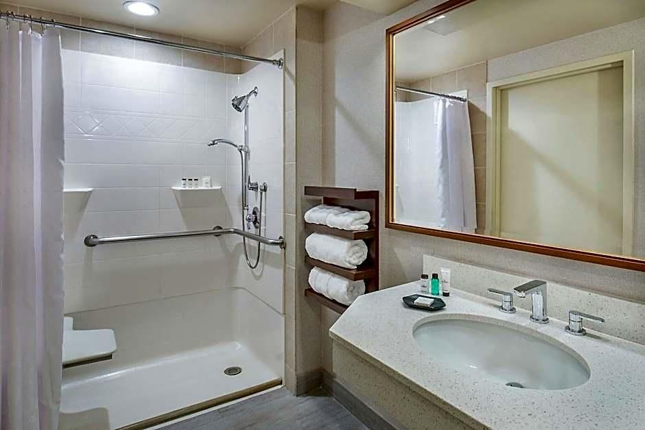 Sheraton Music Airport Hotel