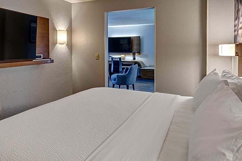Hotel Courtyard By Marriott Vanderbilt West End 3*