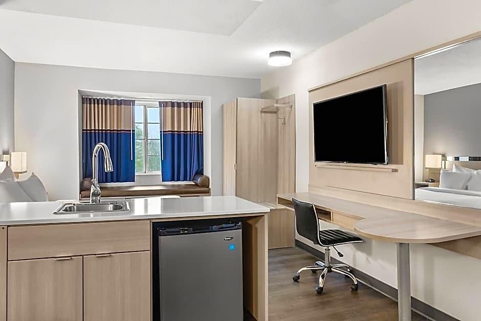 Microtel & By Wyndham
