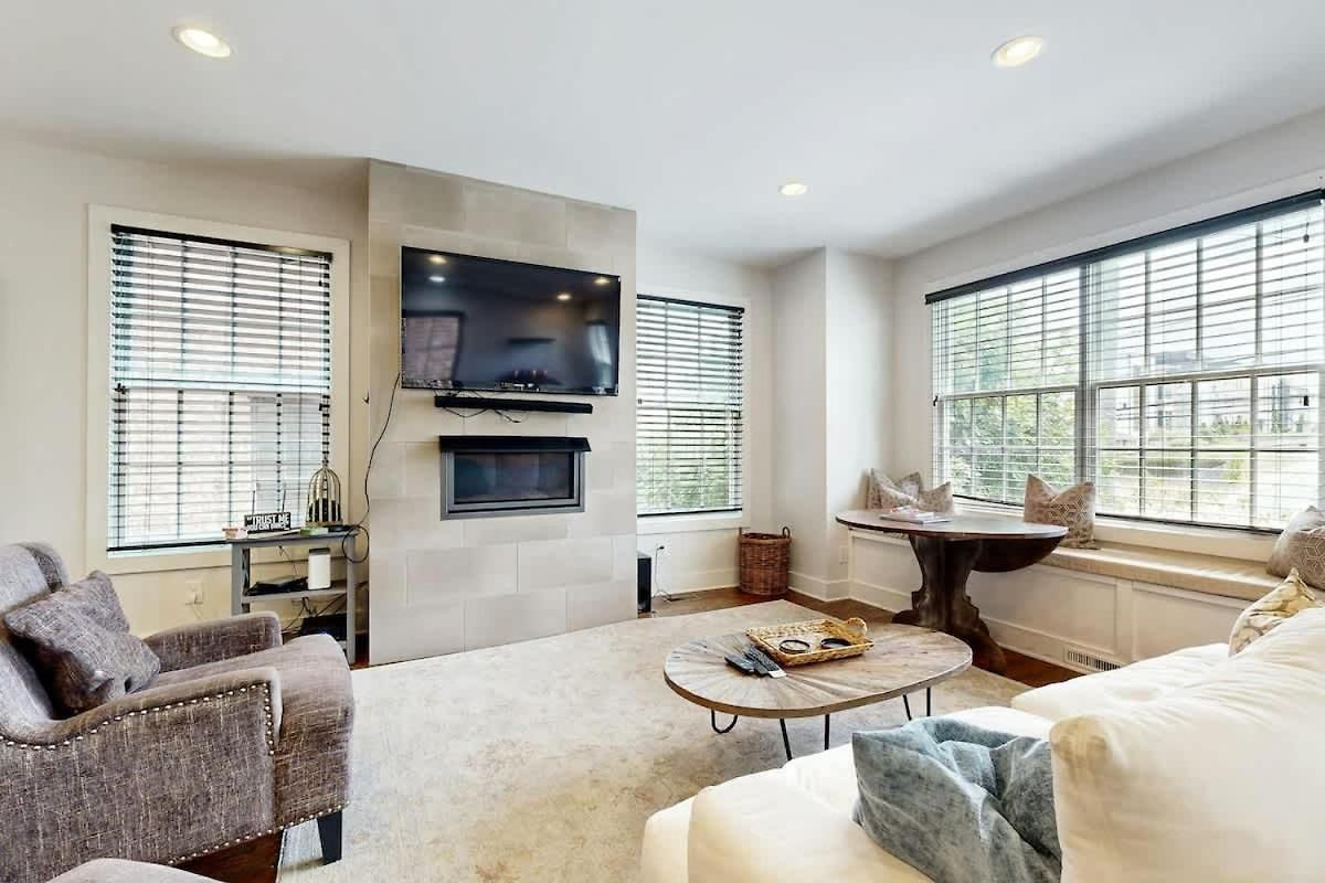 Brick Manor Unit A *