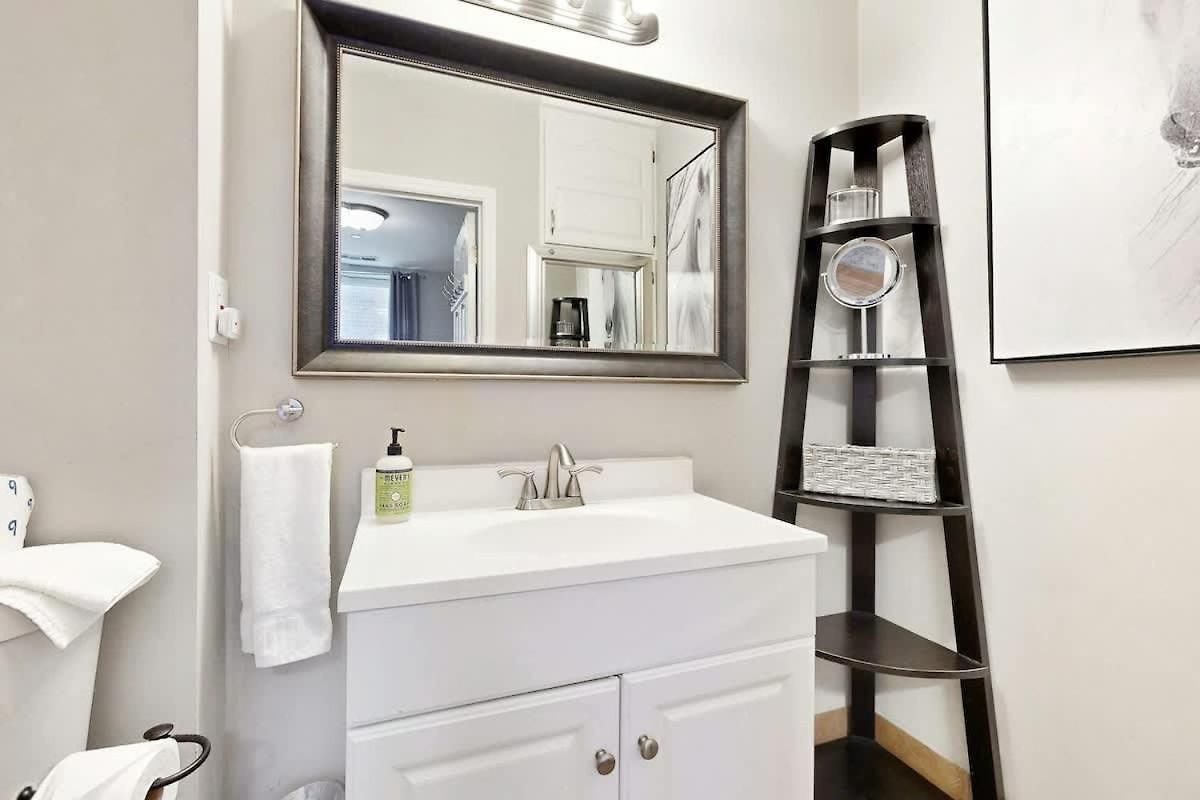 Polk 401 Apartment