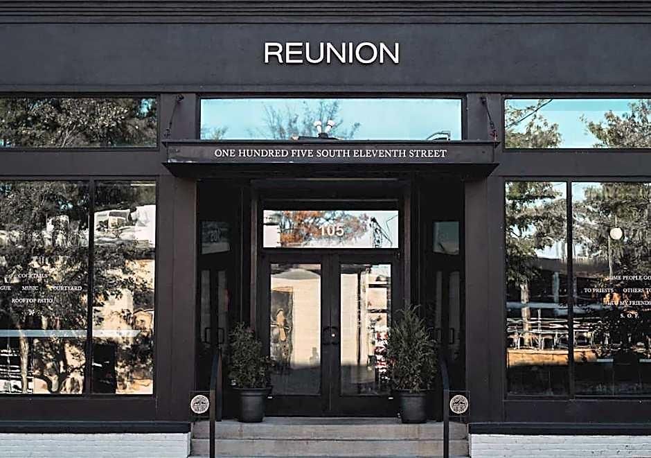 Hotel Reunion Nashville