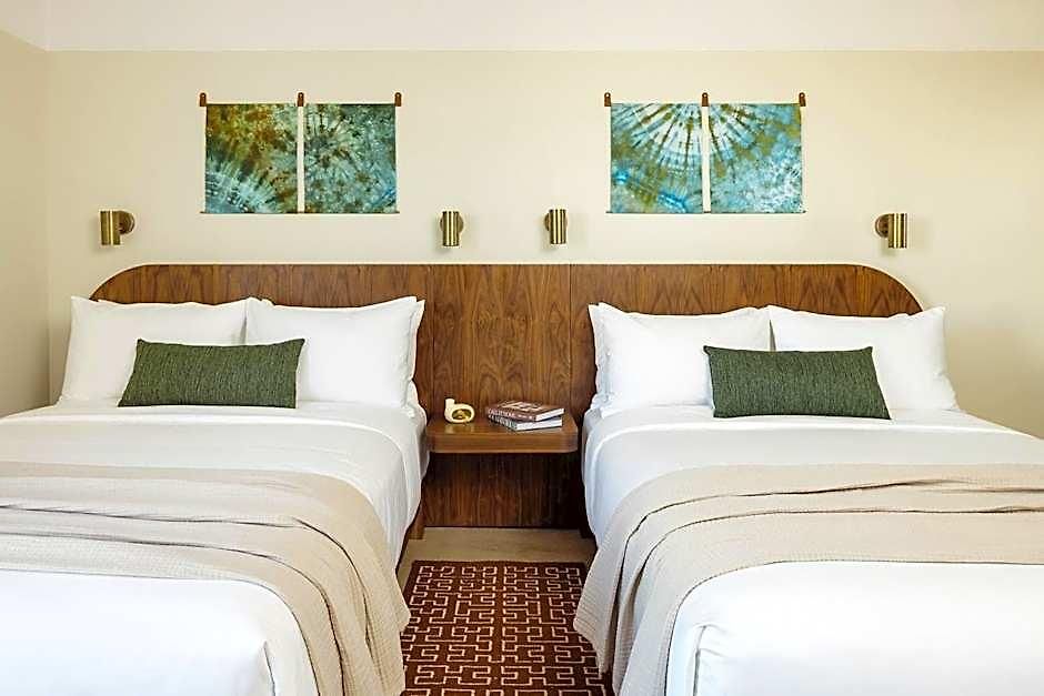 Drift Hotel