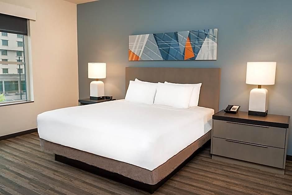 Hyatt House Airport 3*
