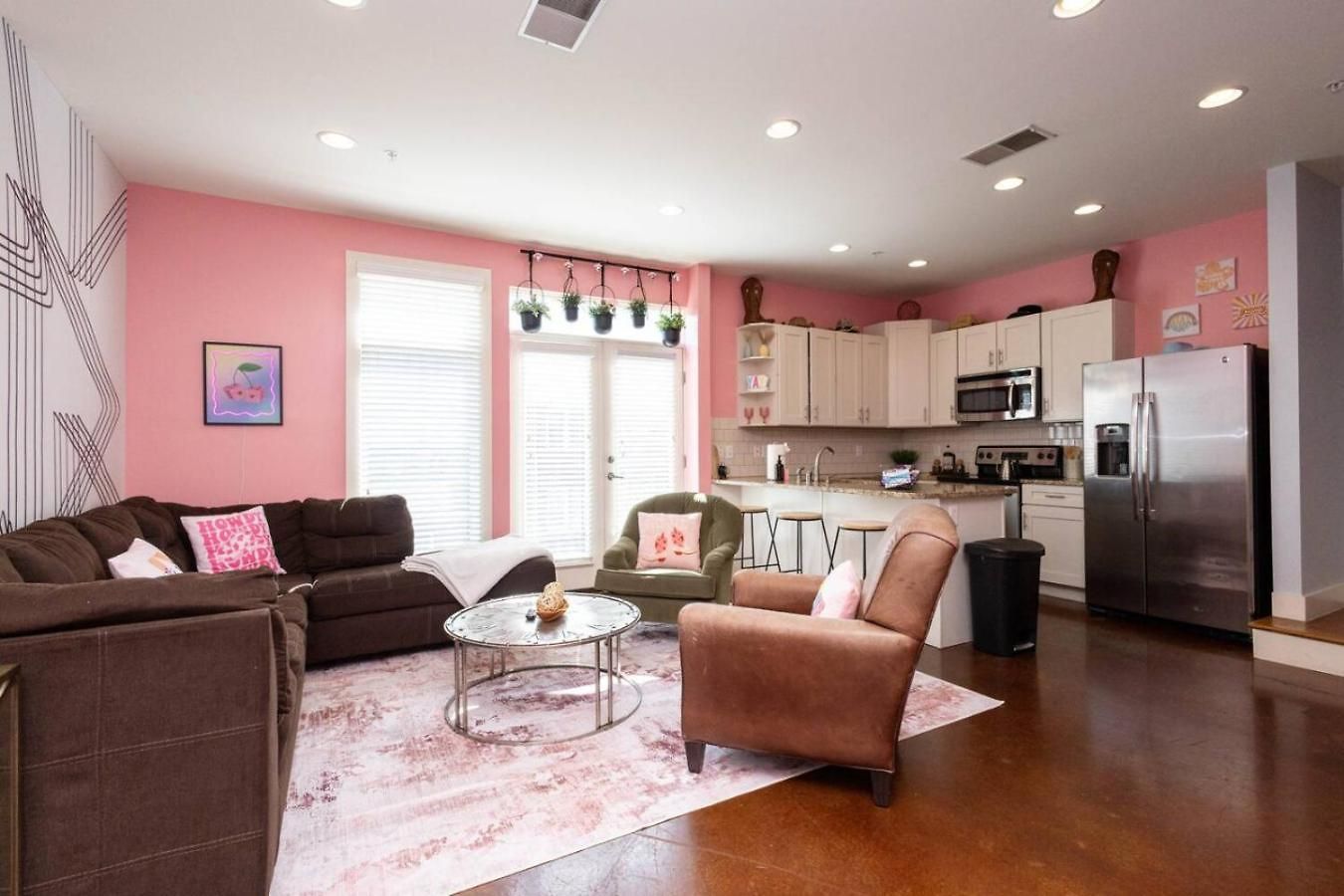 Lipstick & Boots - Luxury 3-level With Private Garage Near Music Row Nashville