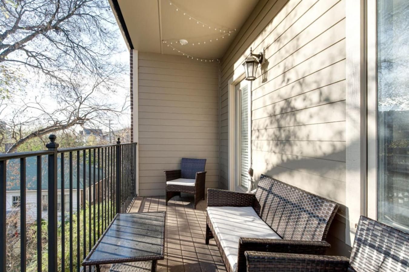 Lipstick & Boots - Luxury 3-level With Private Garage Near Music Row * Nashville