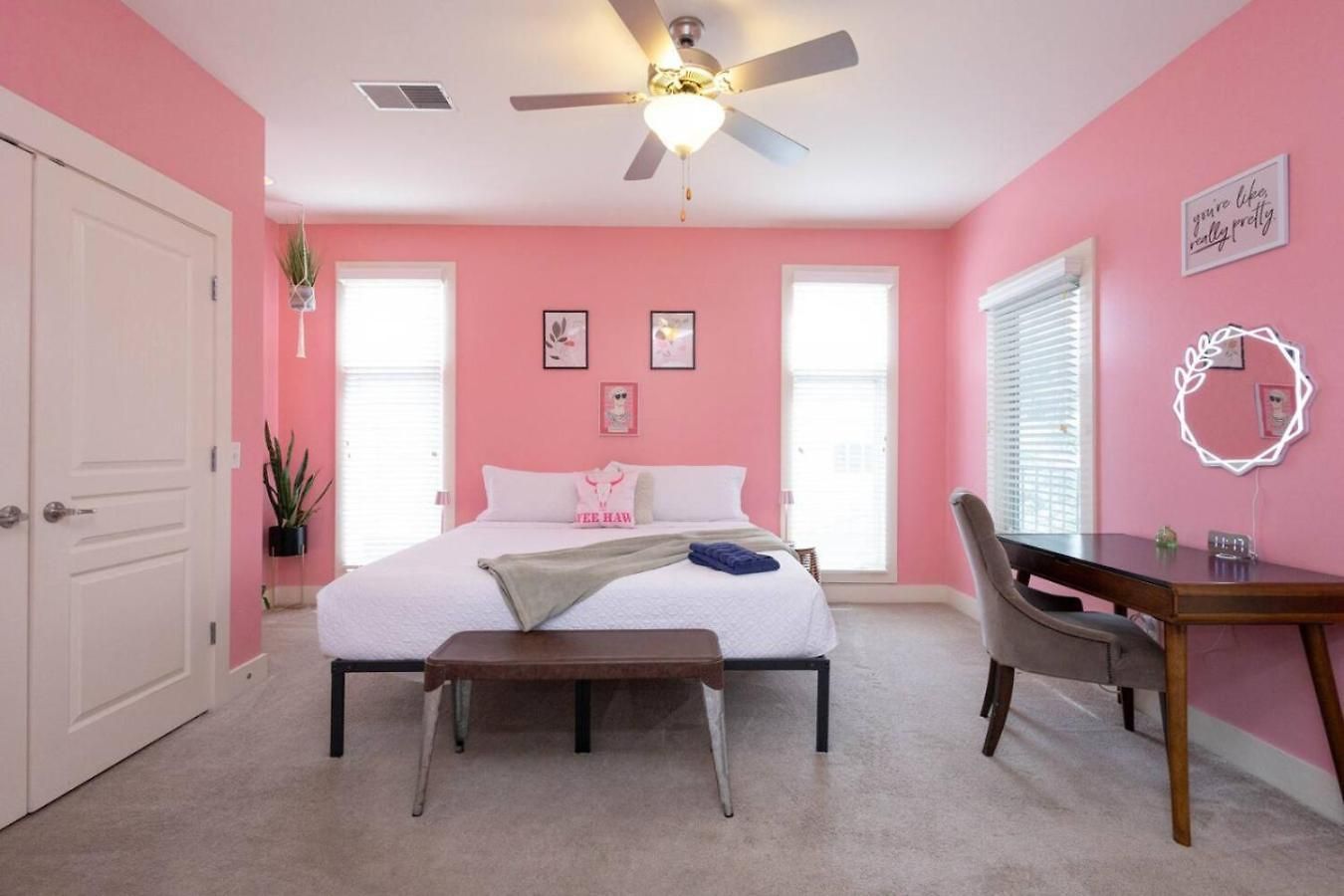 Apartment Lipstick & Boots - Luxury 3-level With Private Garage Near Music Row