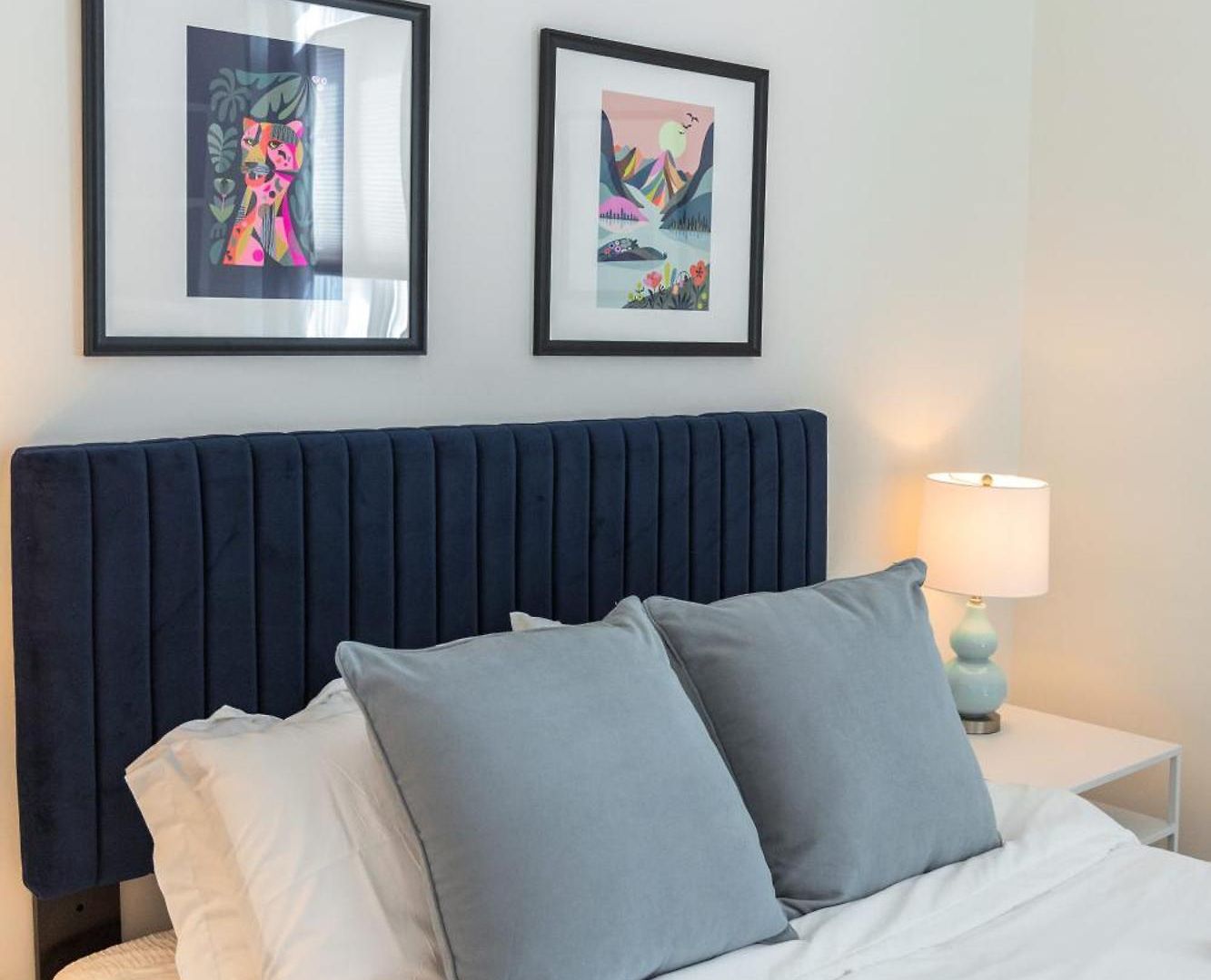 5 Mins To Belmont And Vandy, Rooftop Deck, Garage, 4 Bedroom With Rooftop And Grill, 10 Mins To Broadway, Perfect For Groups, 24 Hour Hospitality, Also Available For Long Term Holiday home *