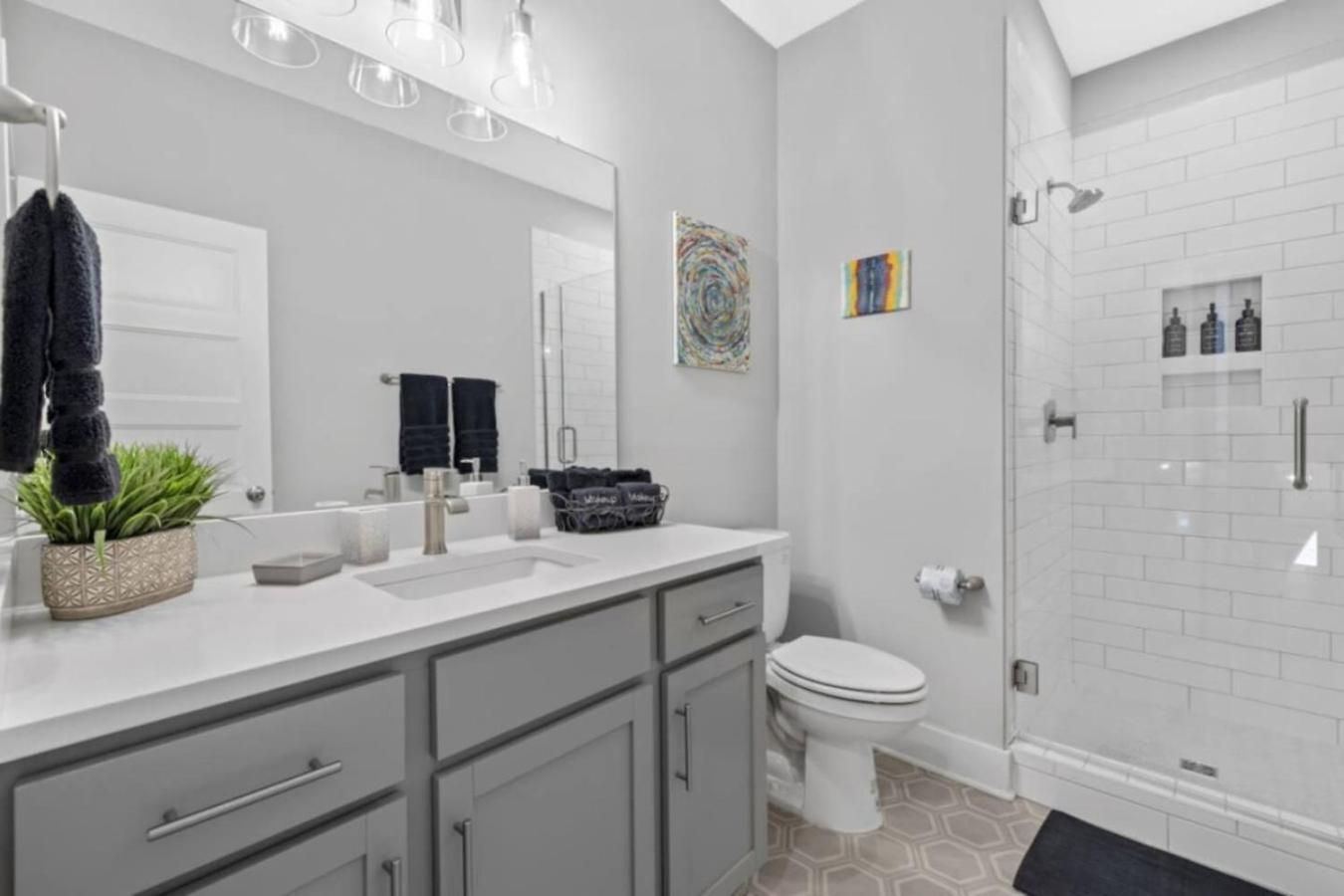 Rhythm & View - Large 4-bedroom Townhome With Private Garage & Dual Balconies Nashville