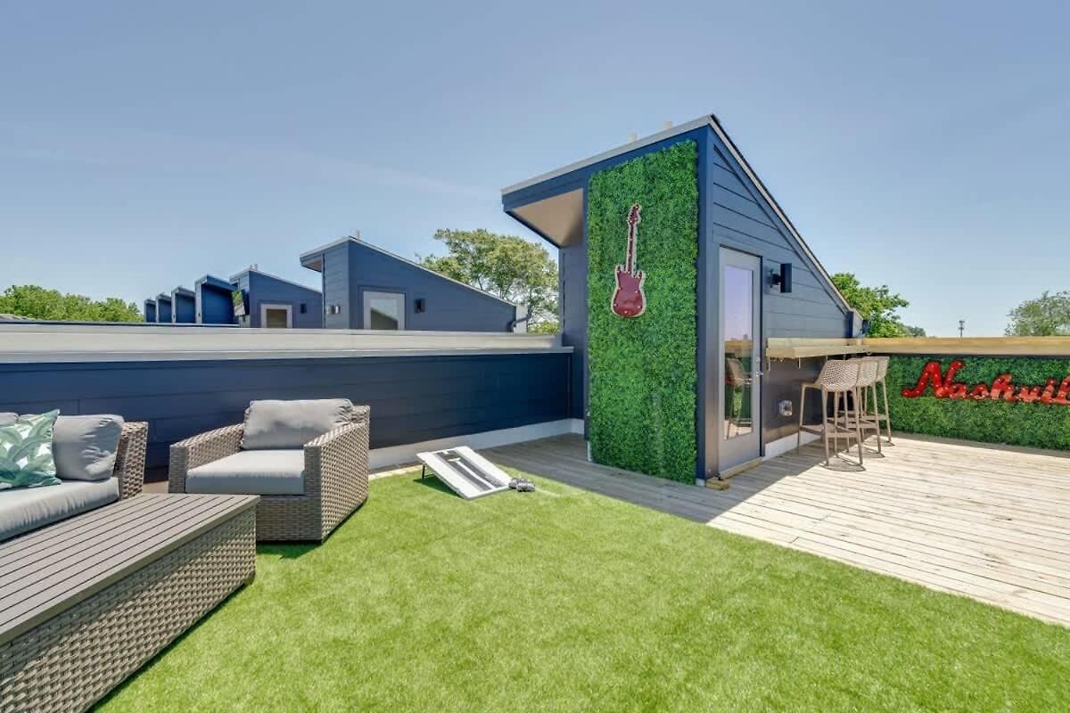 New East Oasis 13beds Roofdeck Free Parking Holiday home *
