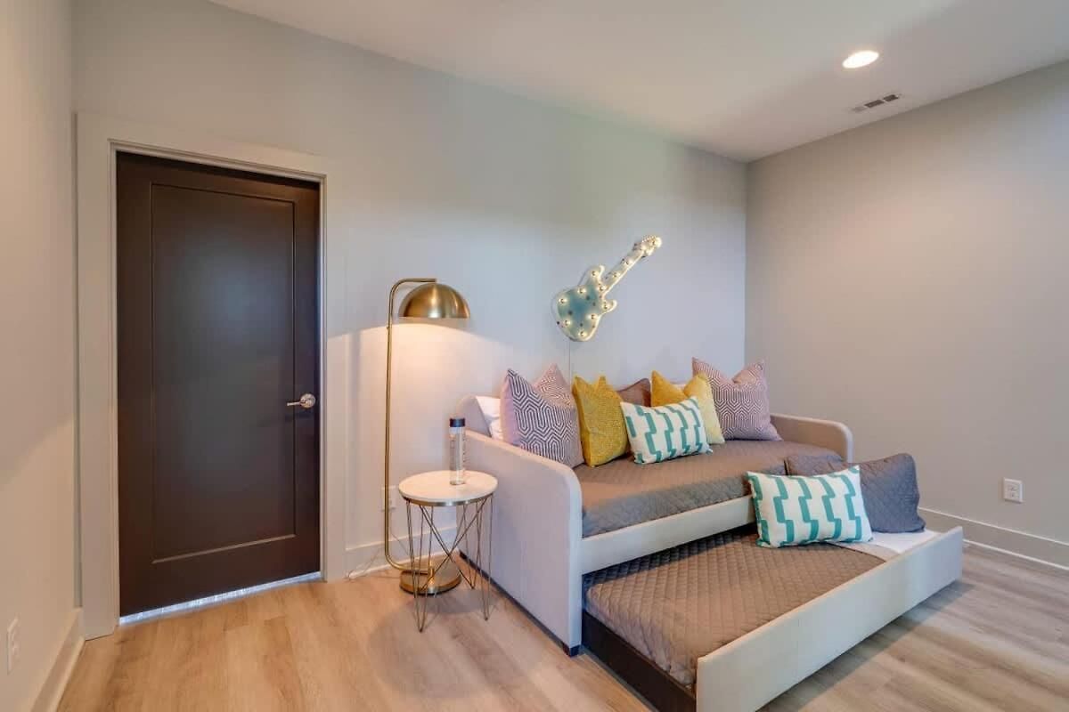 New East Oasis 13beds Roofdeck Free Parking