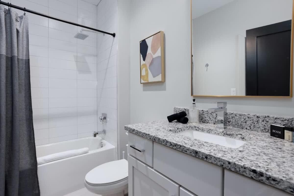 New East Oasis 13beds Roofdeck Free Parking * Nashville