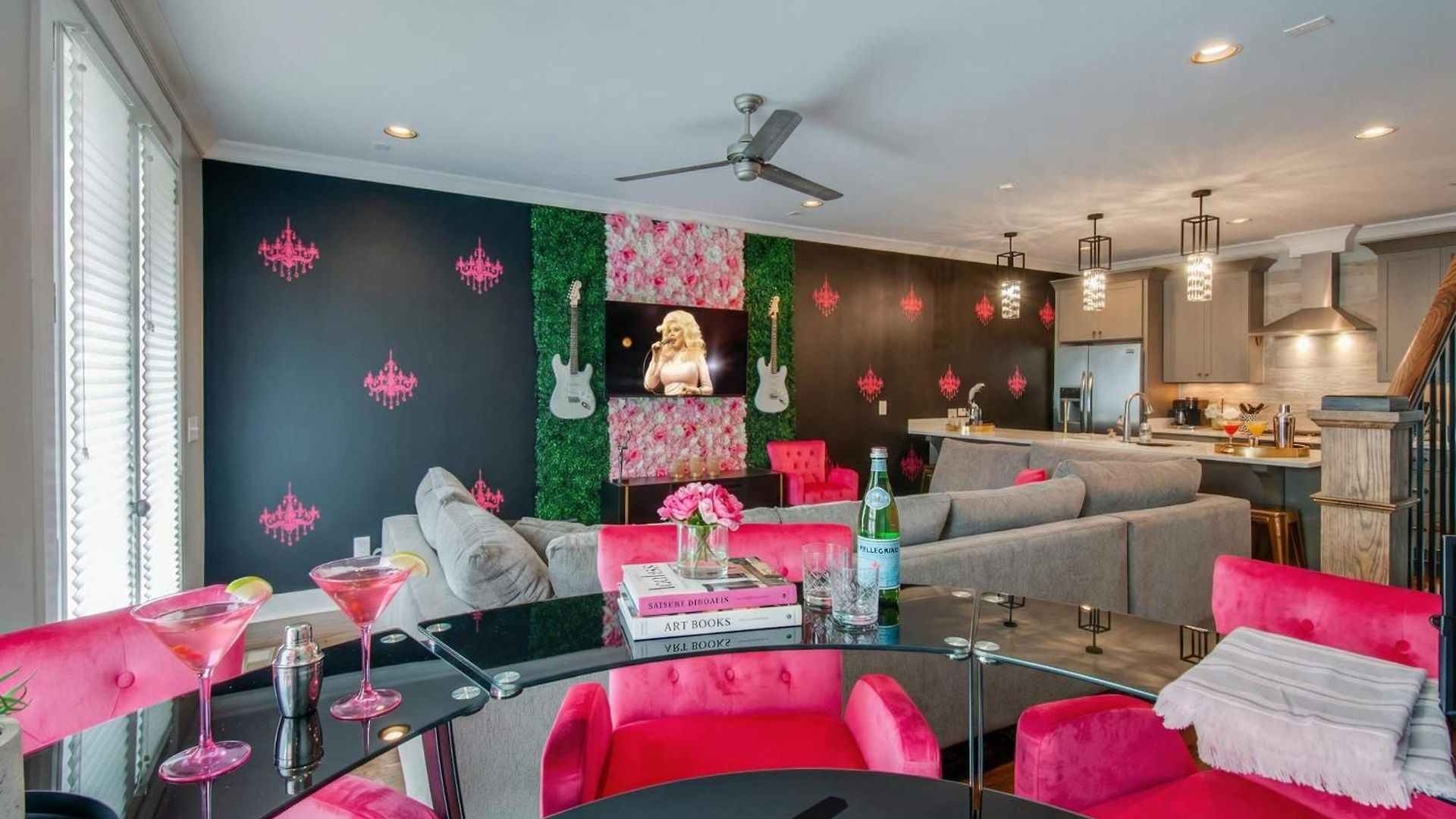 Close To The Gulch - Book Today * Nashville