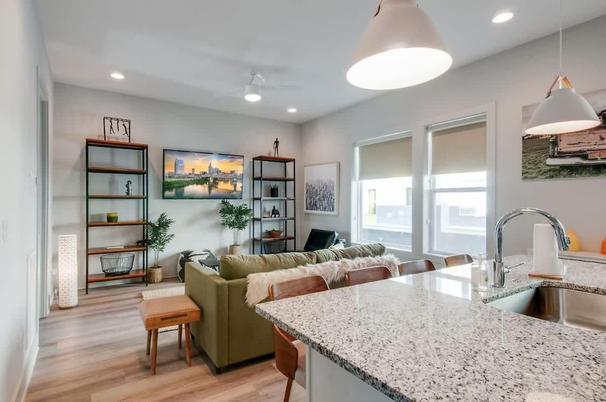 East Nash Double - 26 Beds Fast *