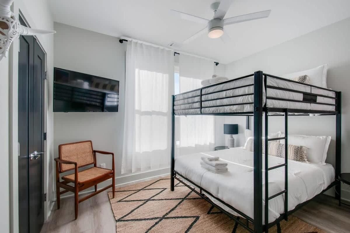 East Nash Double - 26 Beds Fast *
