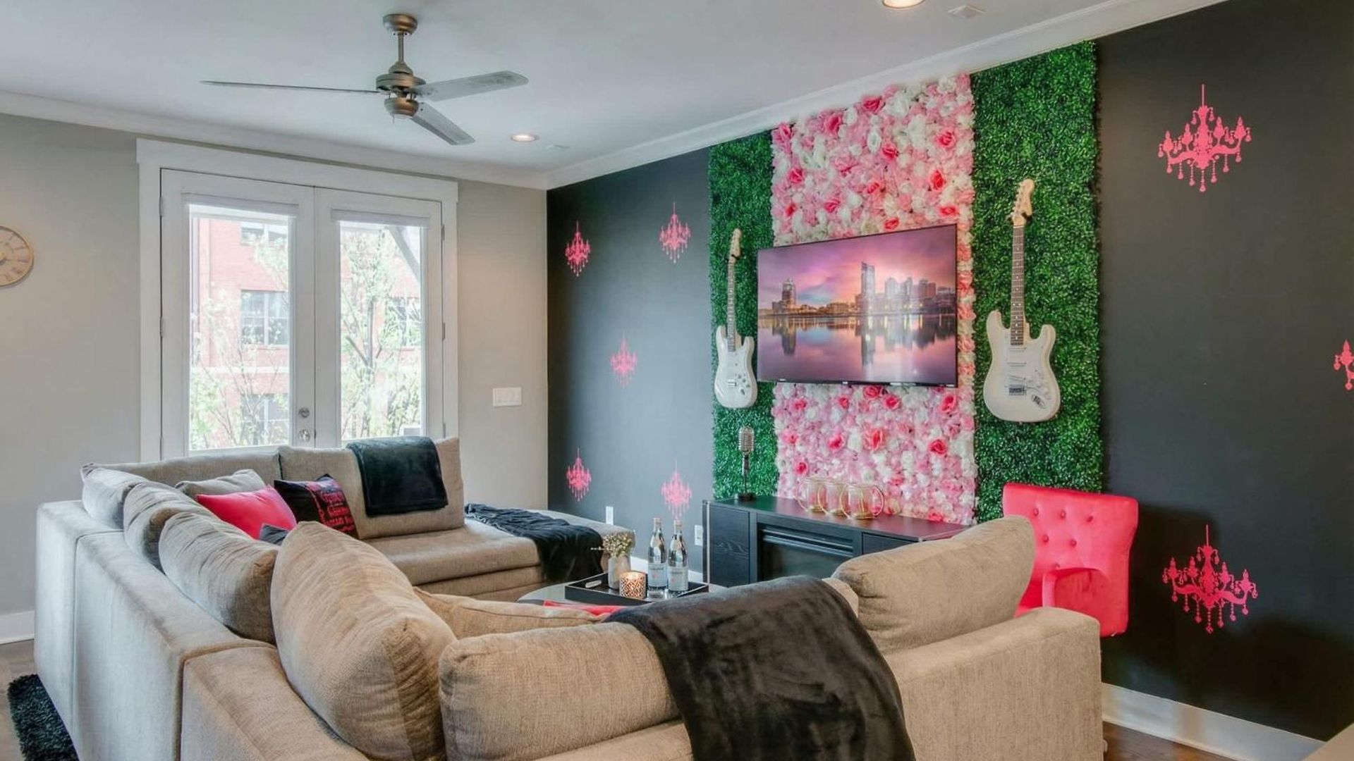 Holiday home Close To The Gulch - Book Today