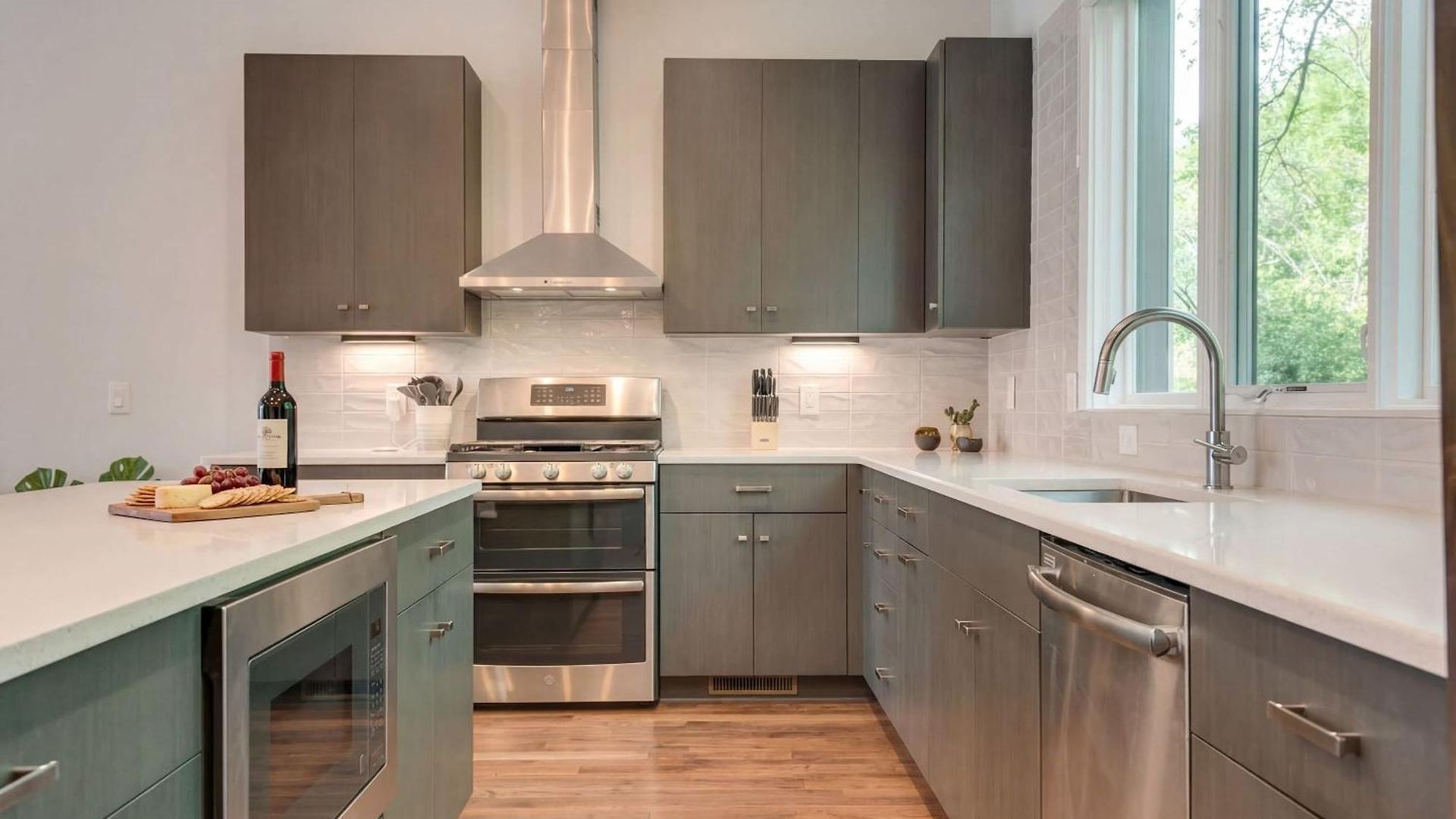 Downtown Luxury - 10 Beds & Free Parking Nashville