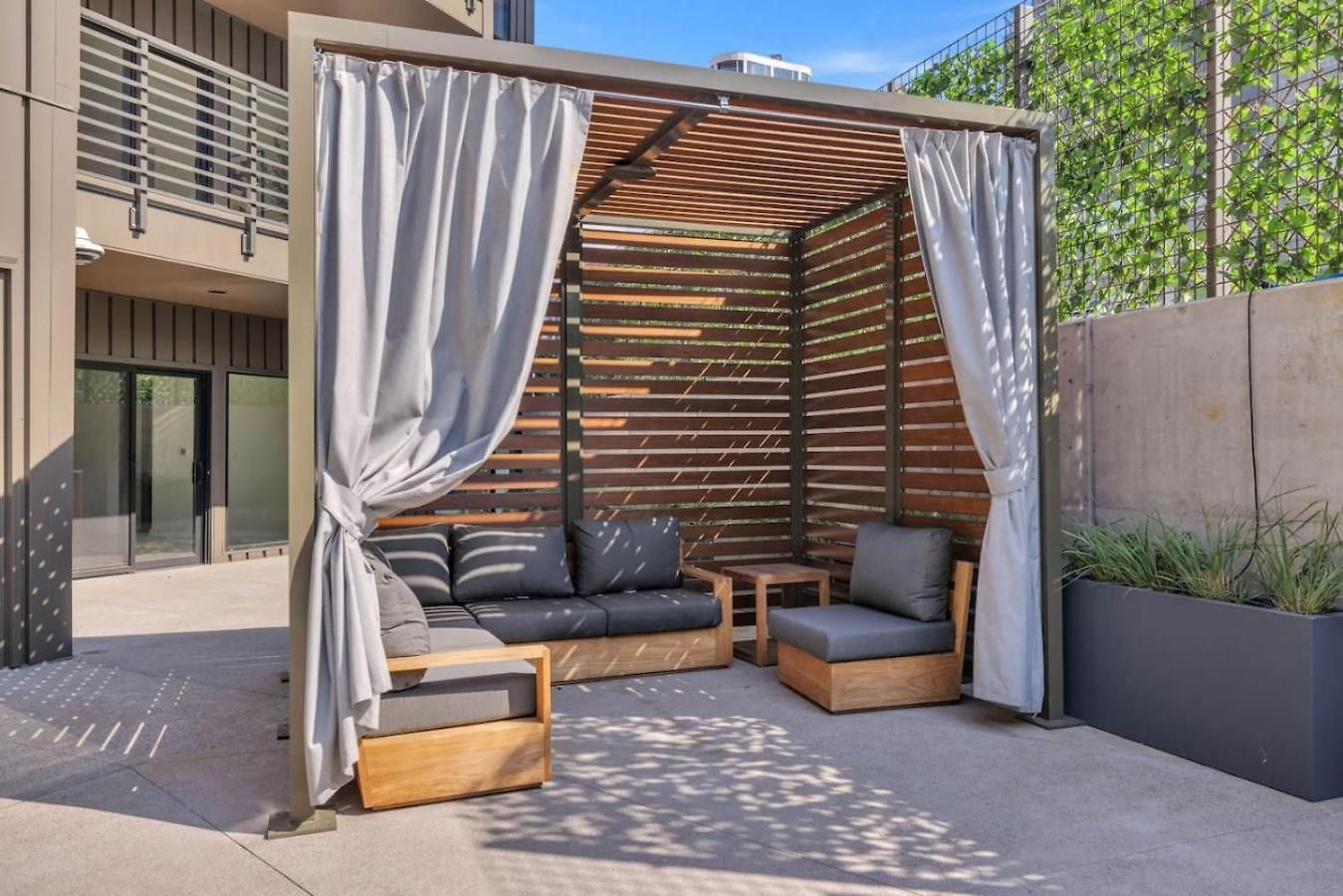 The Stage In Downtown W Pool/gym | Walk To Broadway Holiday home Nashville