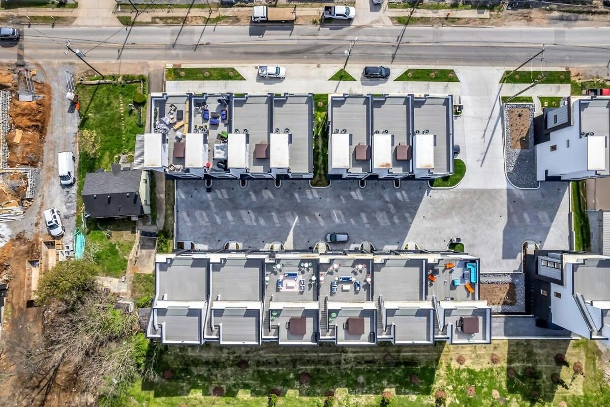 New Nash Eras - Rooftop Decks With Hot Tub - 15 Beds Holiday home Nashville