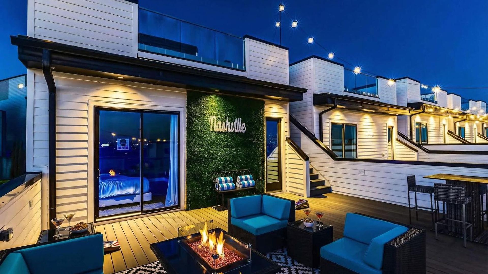 New We Roll Rooftop - Hot Tub With Views - 13 Beds Holiday home