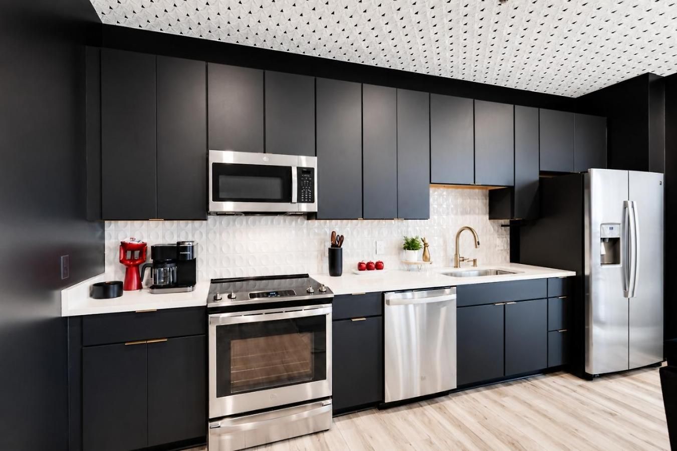 Floor Neo Suite, Walk To Broadway & Views *