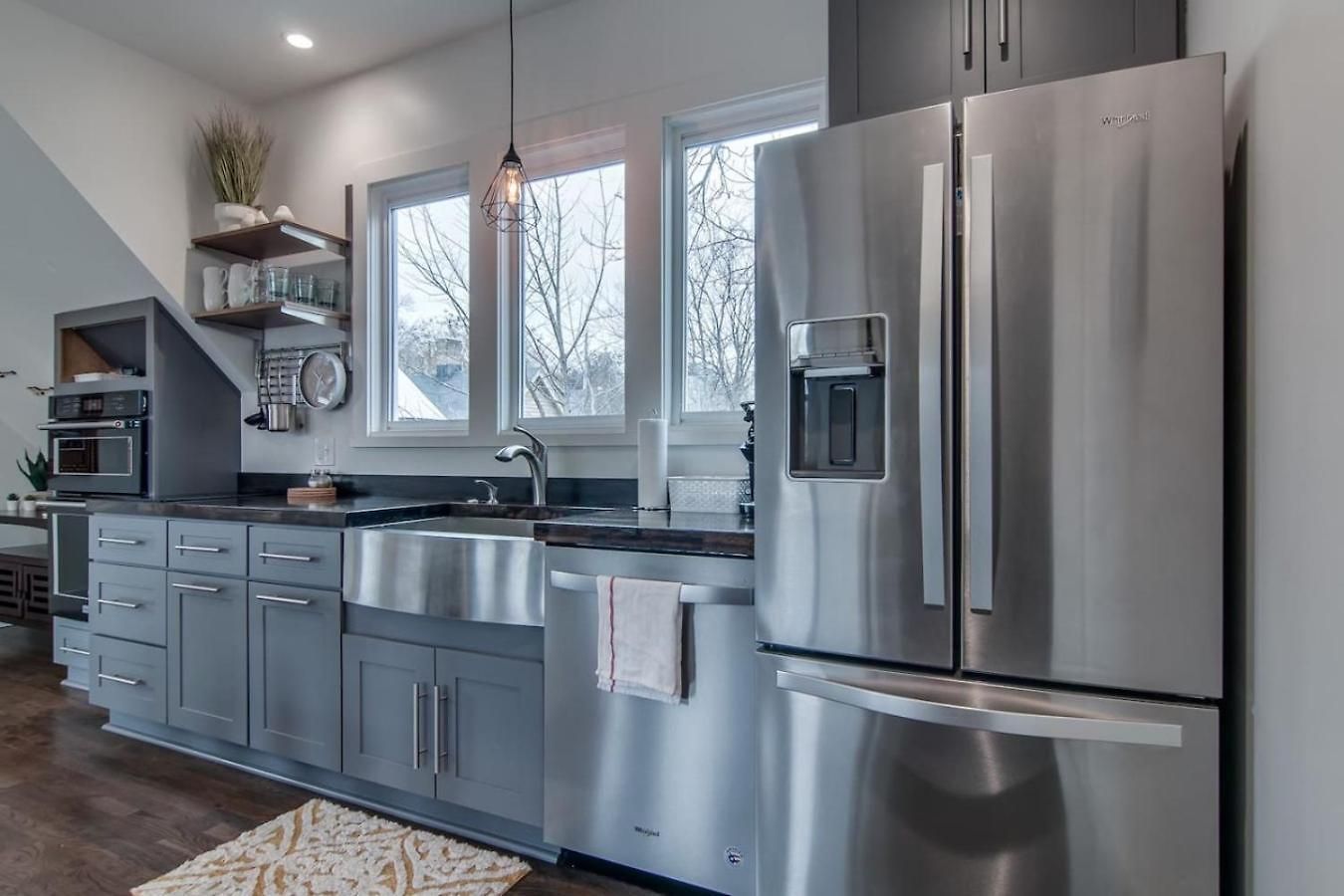 12 South Loft Walk To Coffee And Murals King Bed Apartment Nashville