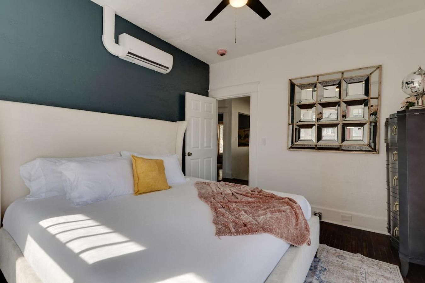 Historic Music Loft Sleeps 8, Near Broadway Nashville