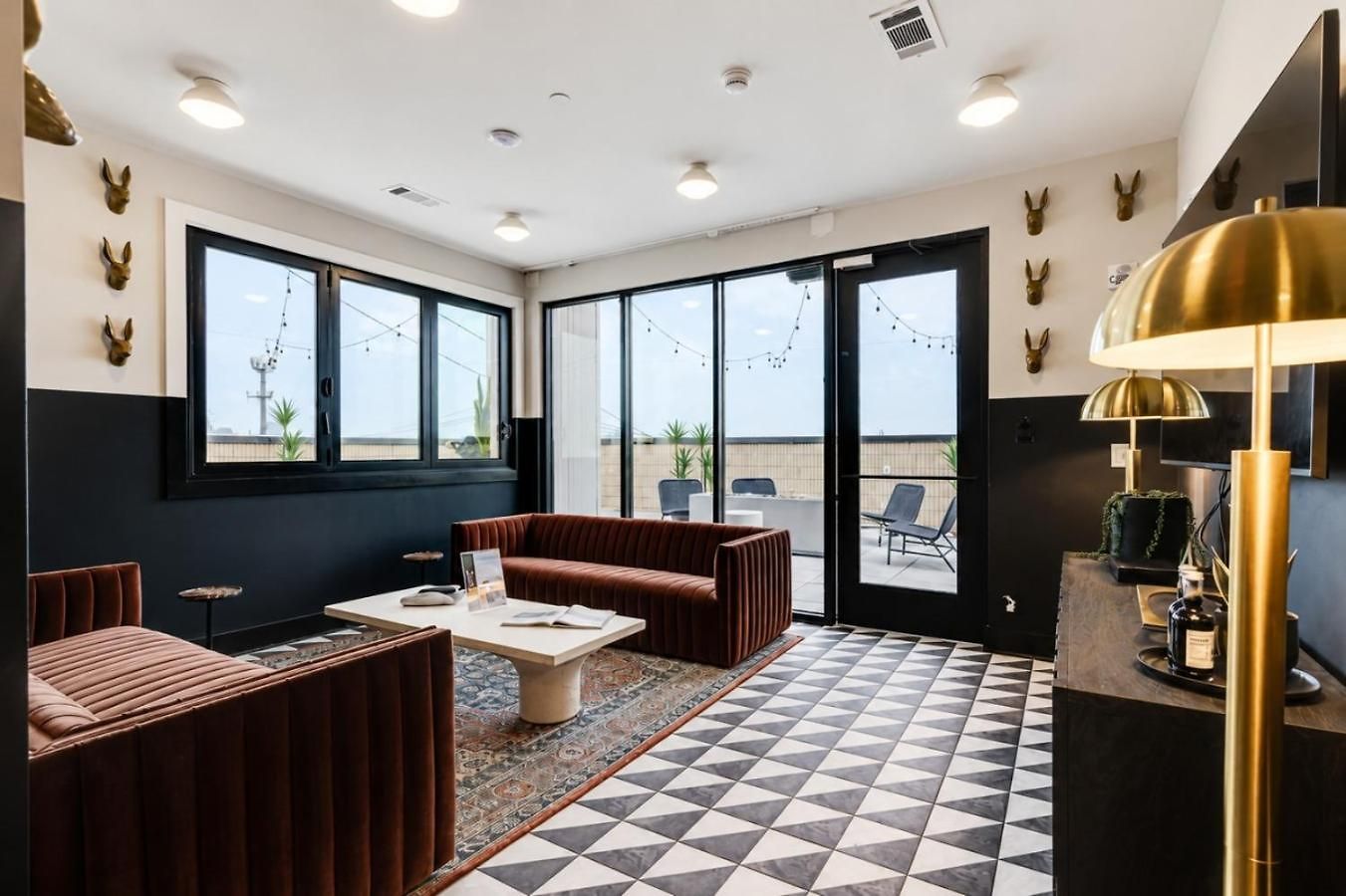 Floor Neo Suite, Walk To Broadway & Views