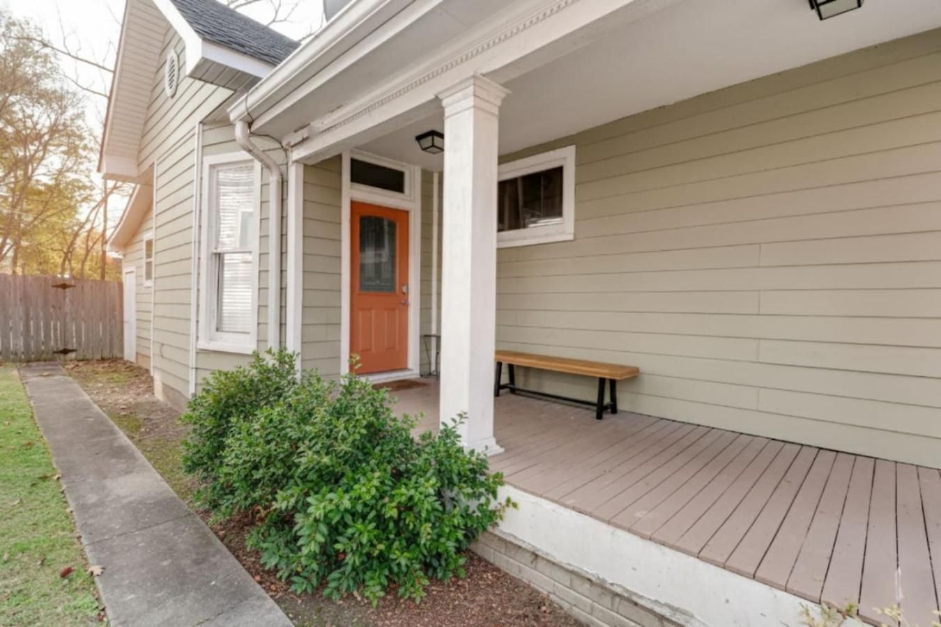 East Nash 3br Fenced Yard , Deck , Parking , Pets Nashville