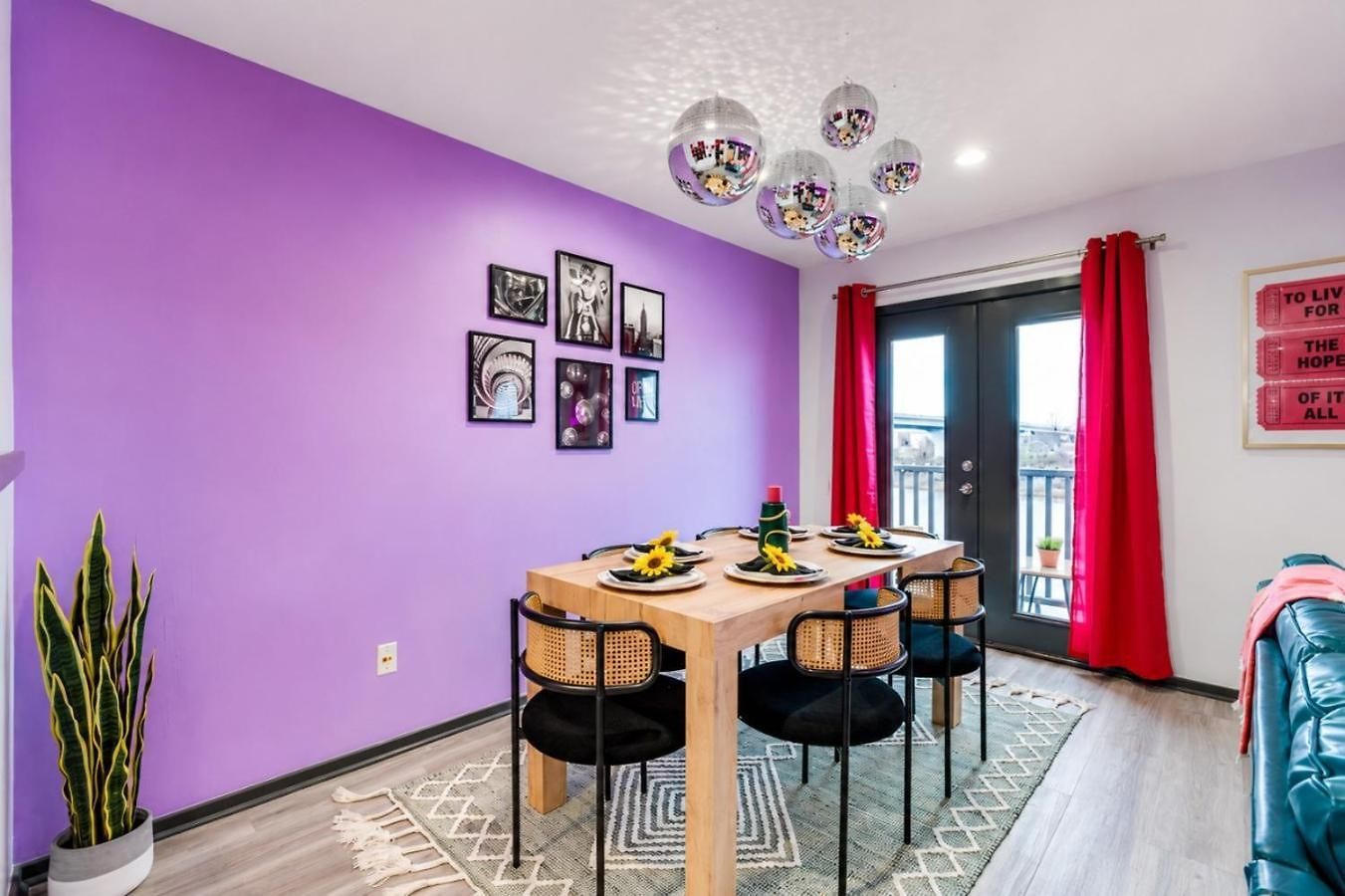 Apartment Chic Retreat, River Views And Vip Vibes *