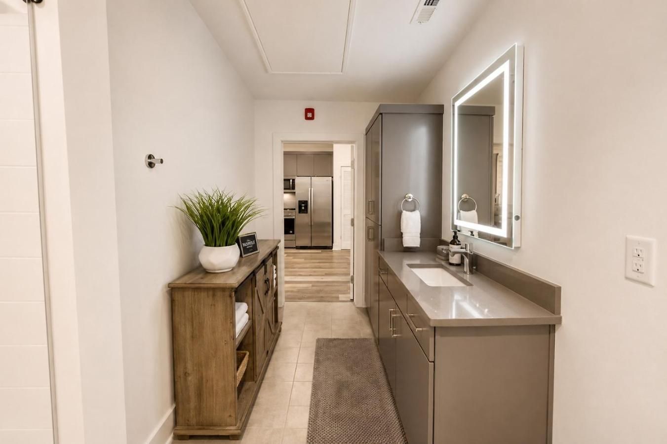 Vandy Midtown L Washer Dryer And Free Parking Holiday home