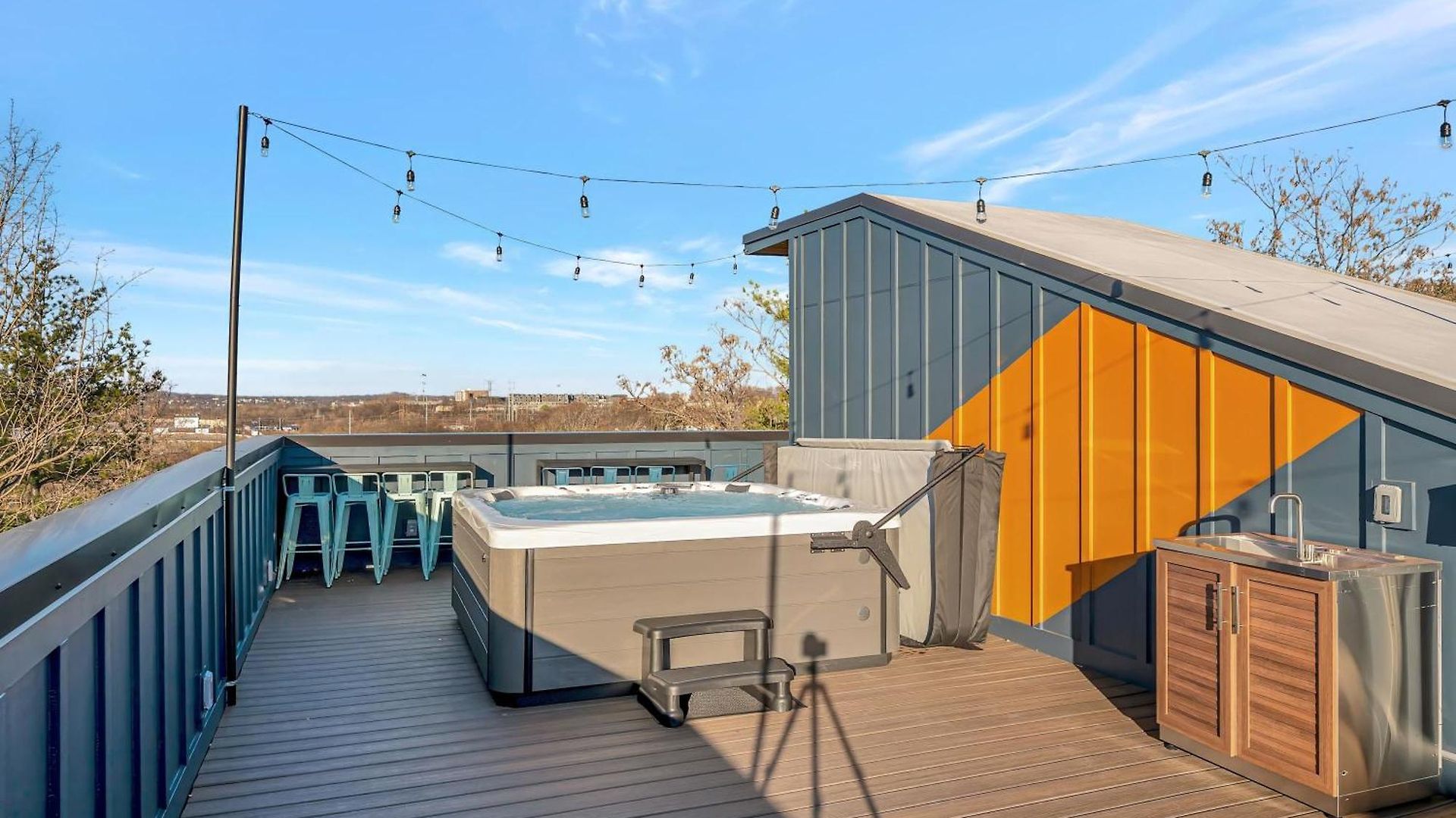 Twin Homes Rooftop Deck Hot Tub Outdoor Kitchen
