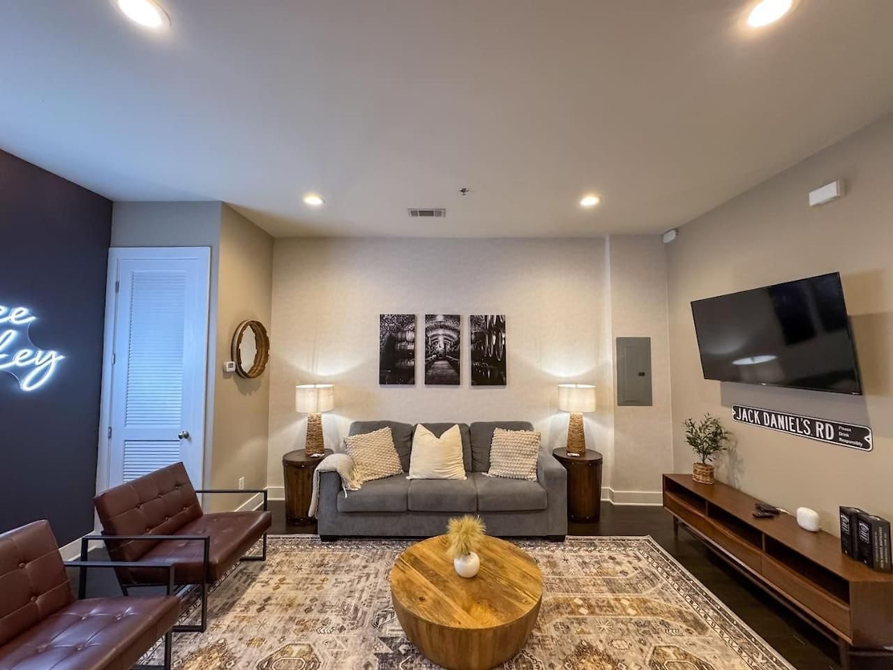 The Tennessee Whiskey In West End-vandy- Uber To Broadway Holiday home Nashville