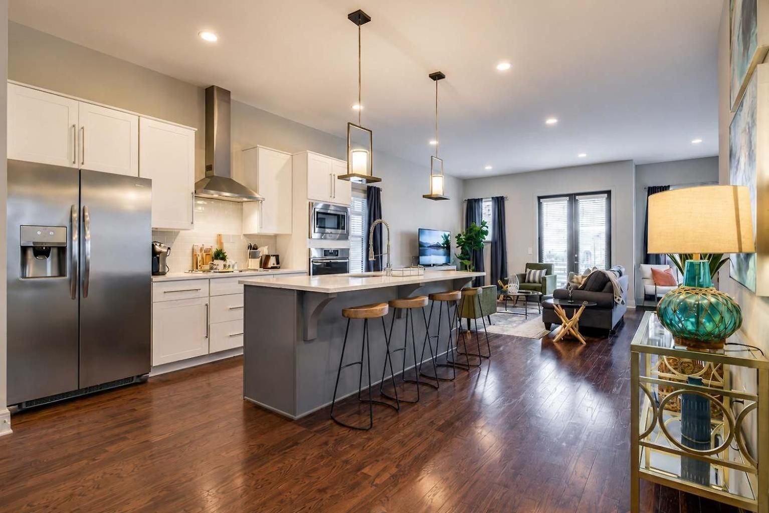 Gorgeous 2miles To Lower Broadway Holiday home Nashville