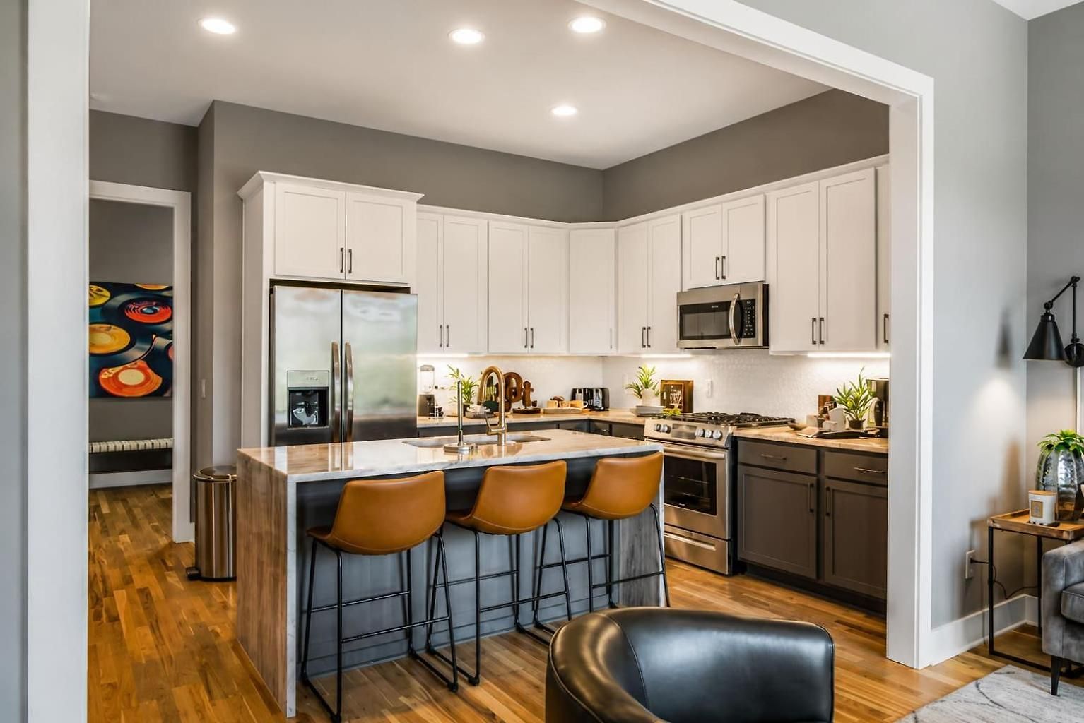 Skyline Serenity Spacious Retreat *