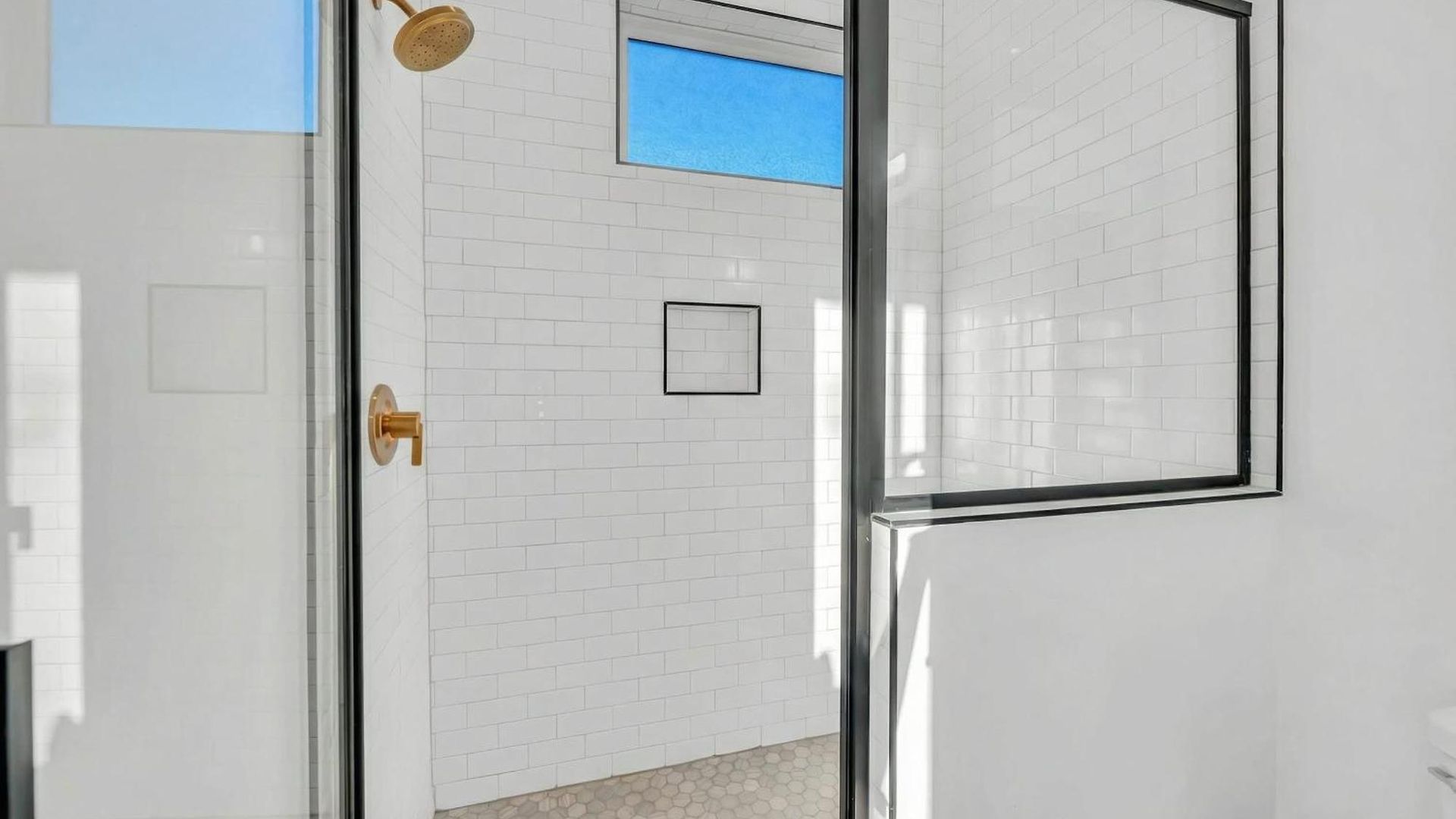 2 Hot Tubs Karaoke Game Downtown Holiday home