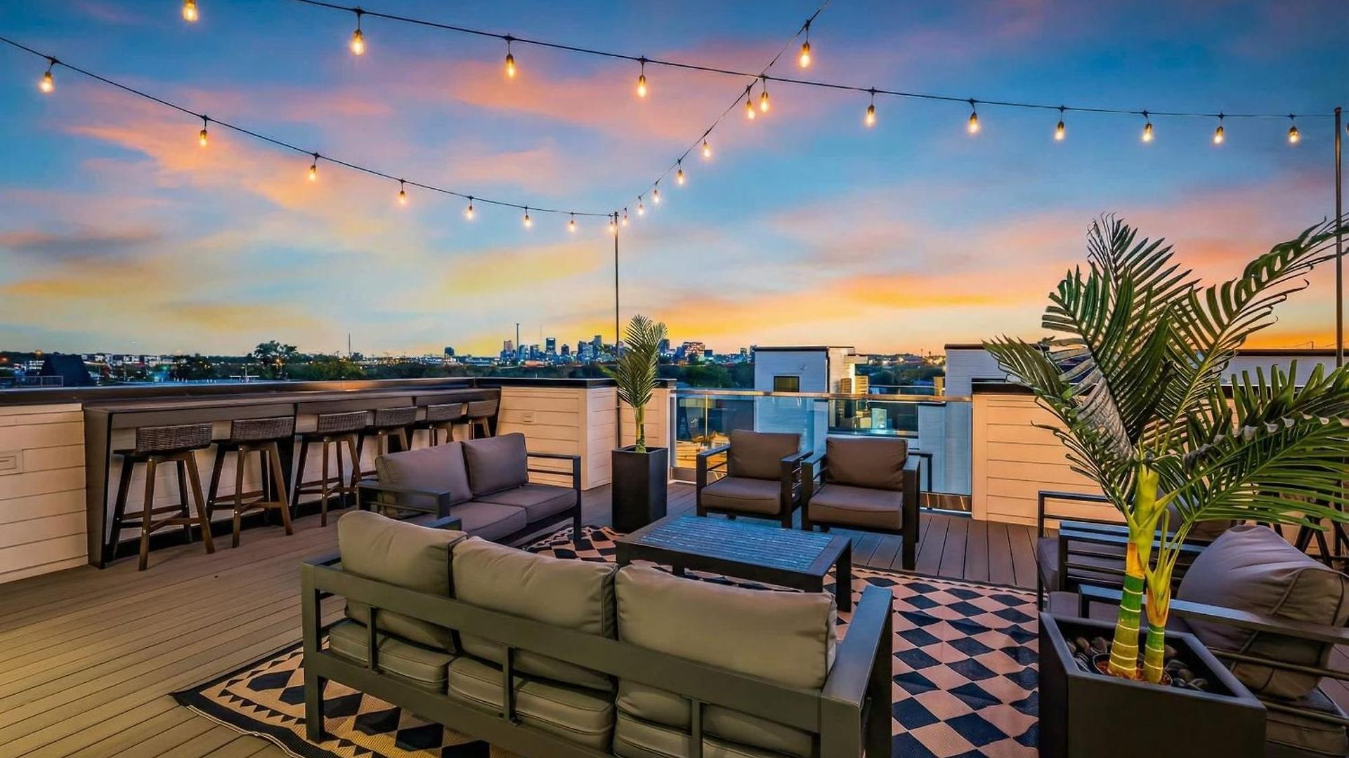 2 Hot Tubs Karaoke Game Downtown Holiday home Nashville