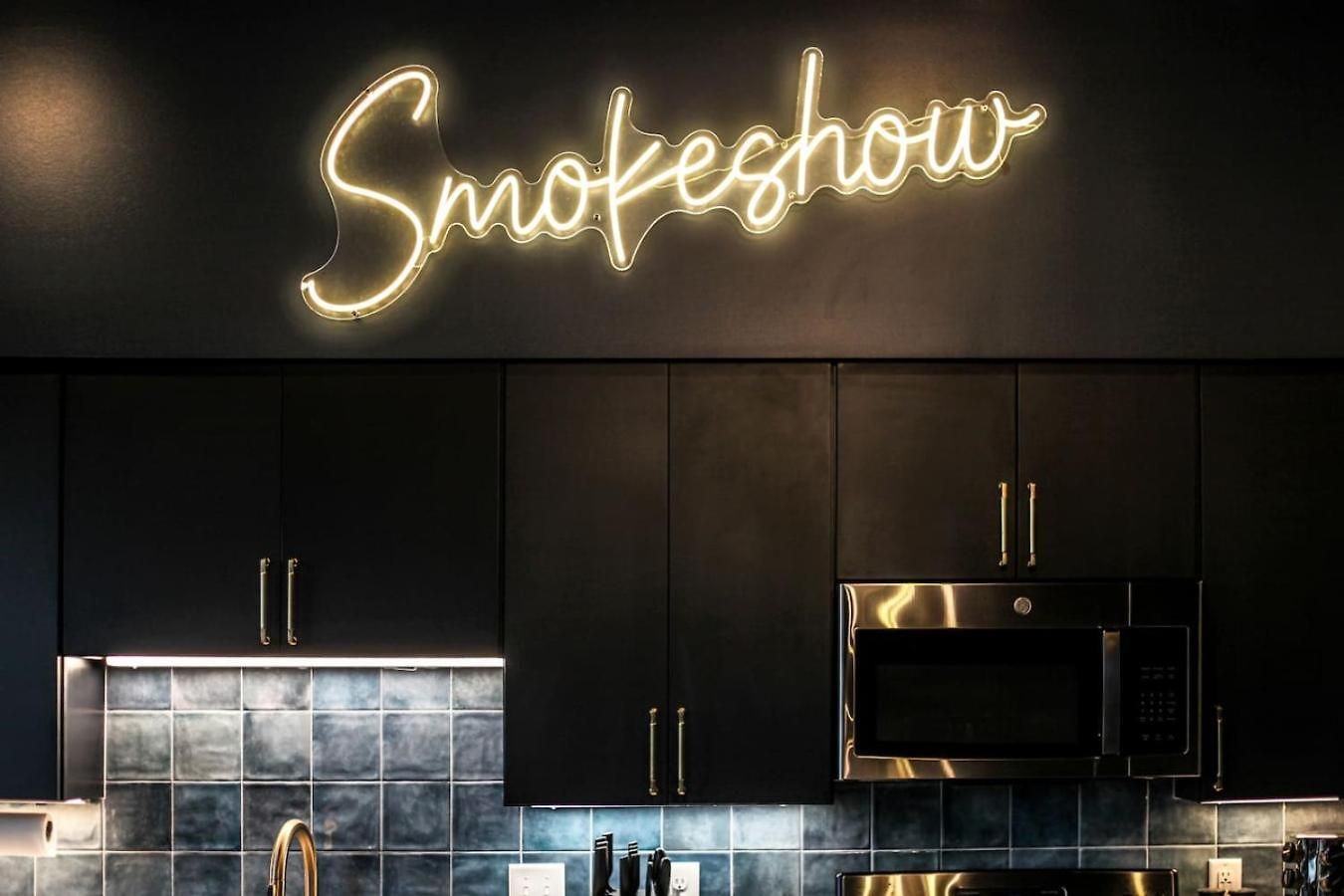 The Smokeshow On Music Row Near Broadway In Downtown Nashville- Pool, Gym, Patio Holiday home