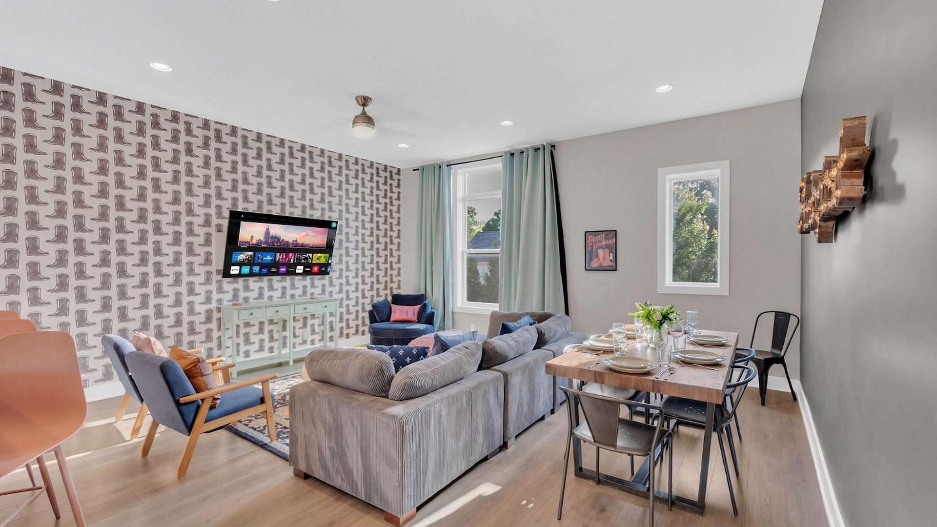 Brand New Views Karaoke Near Downtown Holiday home