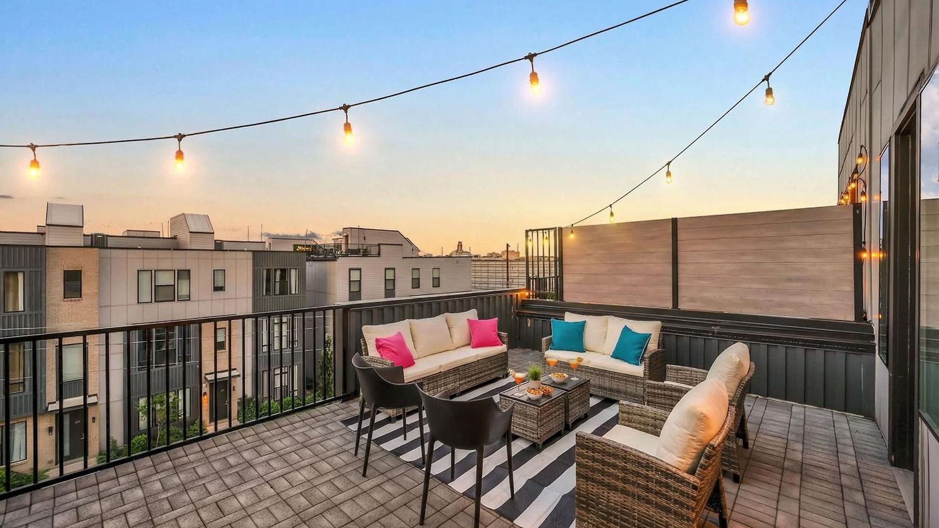 Close To Dt Music Rooftop Views Game Holiday home Nashville