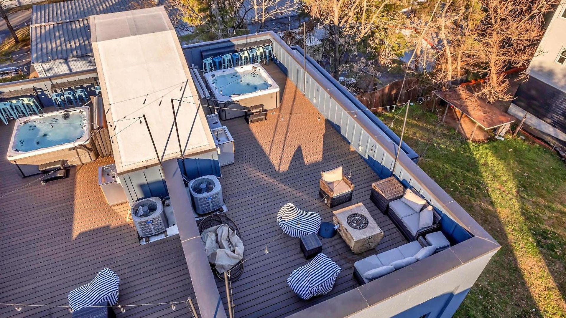 4 Rooftop Decks 4 Hot Tubs Game & Sauna Nashville