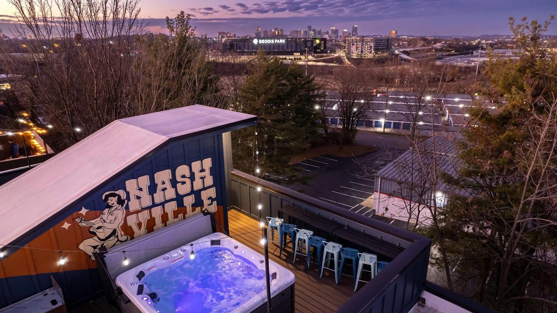 Holiday home 4 Rooftop Decks 4 Hot Tubs Game & Sauna Nashville
