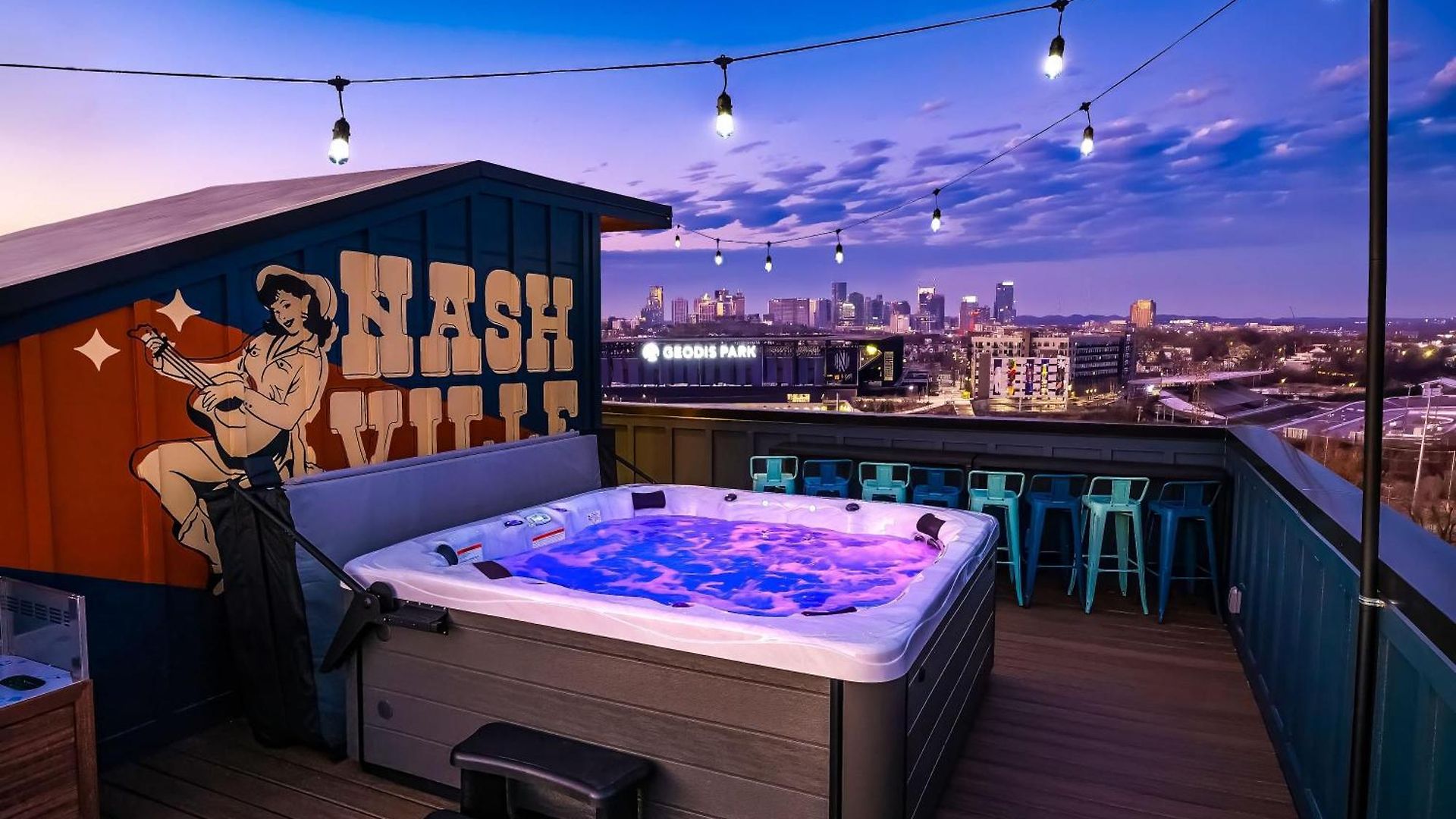 4 Rooftop Decks 4 Hot Tubs Game & Sauna * Nashville