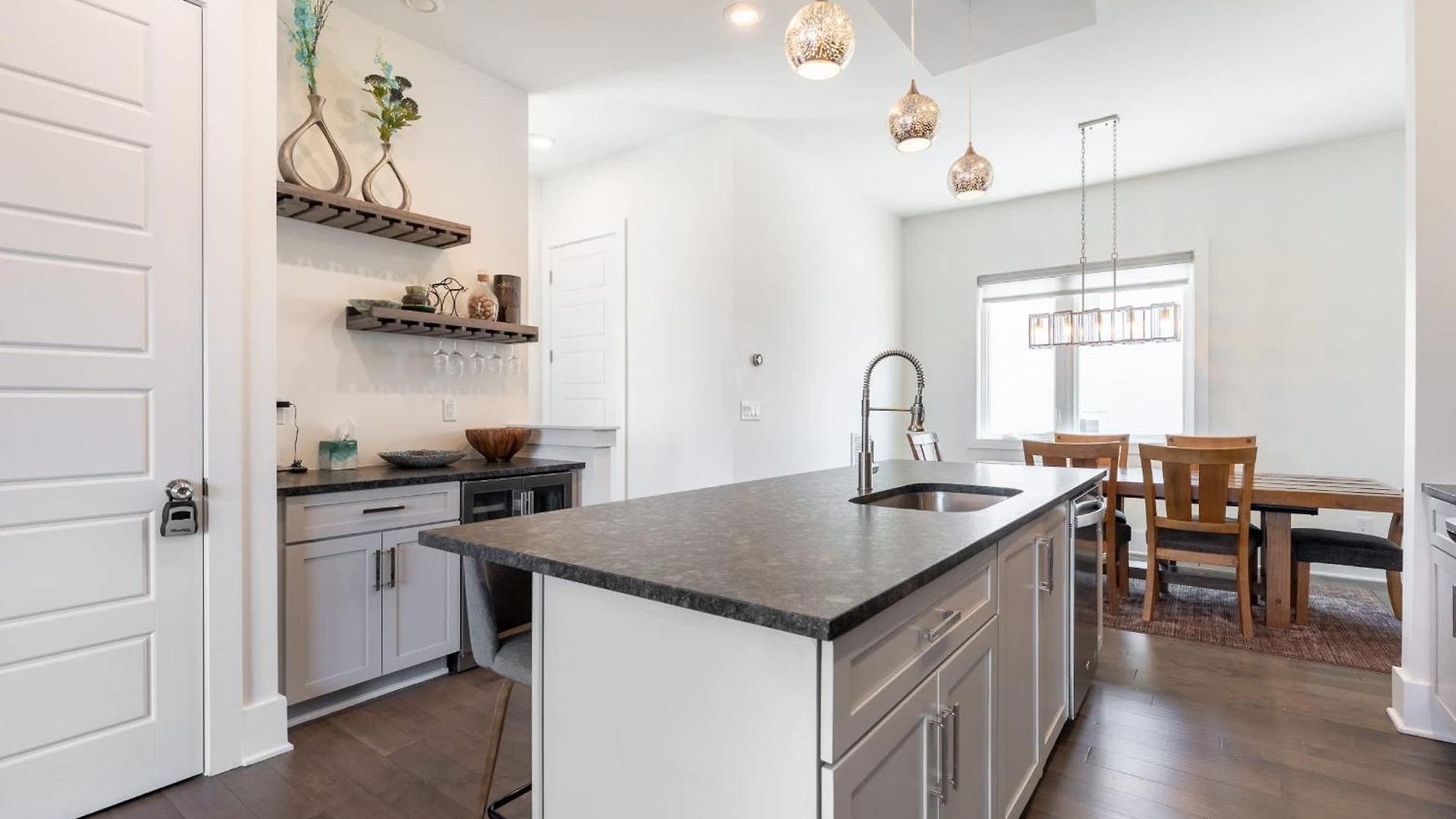 The East Side Vibe By Local Holiday home